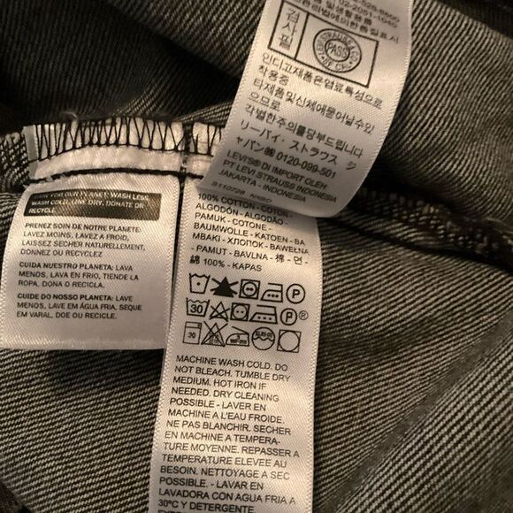 NWT Levi's Denim Dress - Picture 11 of 11